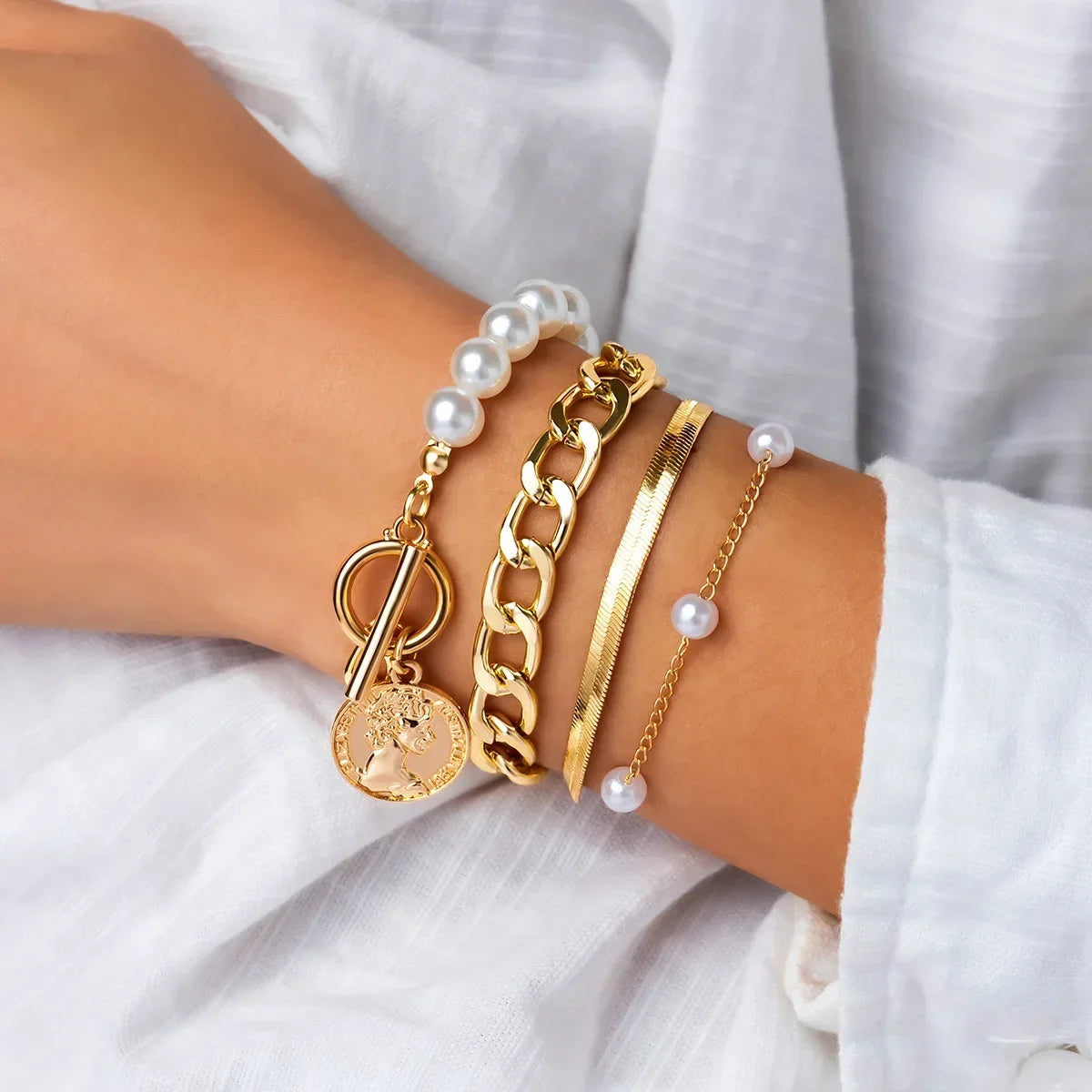 4pcs Set Luxury Pearl Chain Beaded Bracelet for Women Exquisite Charm Gold Color Stainless Steel Bangle Jewelry Set